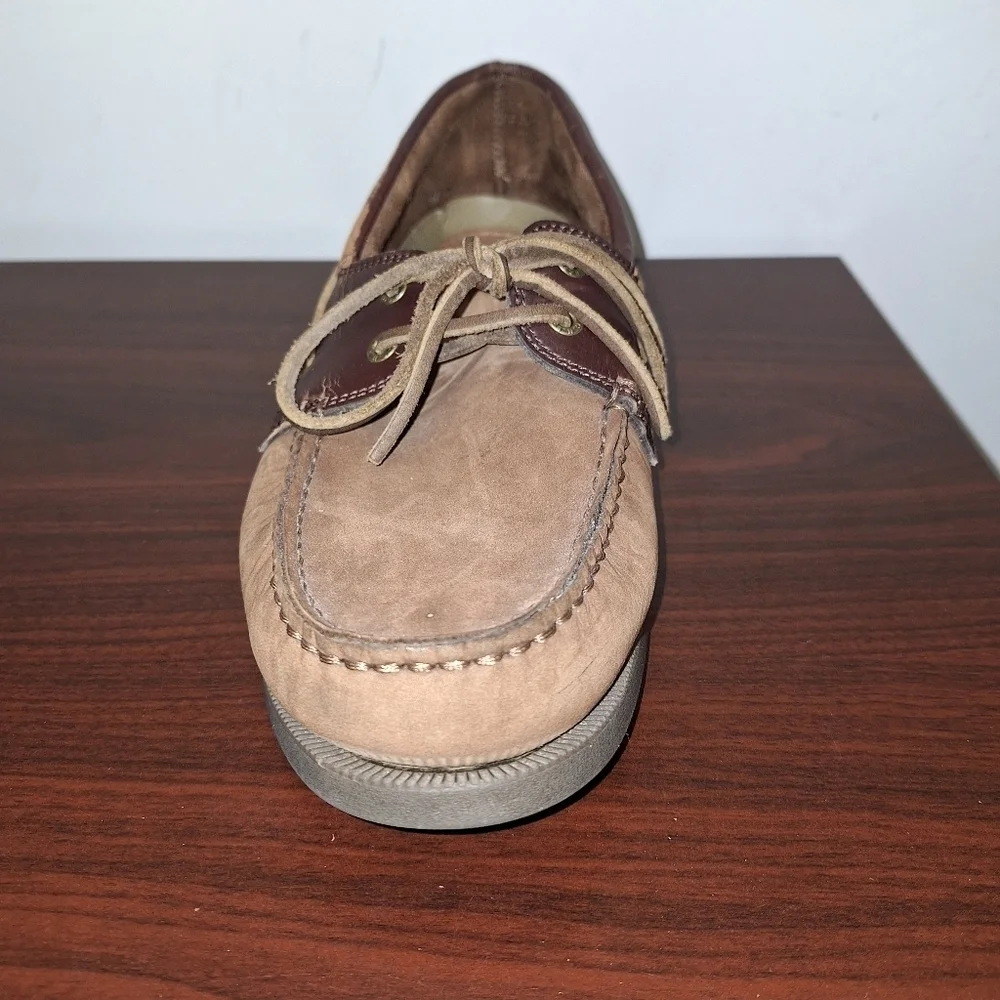 A pair of Bass Hampton Core 2 leather boat shoes. Pre-owned but in great shape.